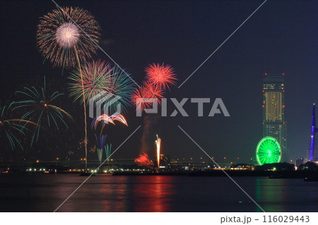 大阪湾りんくう芸術花火の写真素材 - PIXTA