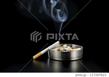 灰皿 吸い殻 吸いがら タバコの写真素材 - PIXTA