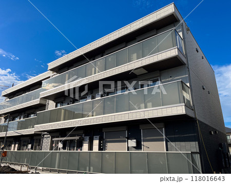 完成間近な軽量鉄骨賃貸アパートのイメージ