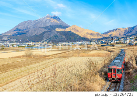 列車 風景 電車 185系の写真素材 - PIXTA 列車 風景 電車 185系の写真素材 - PIXTA