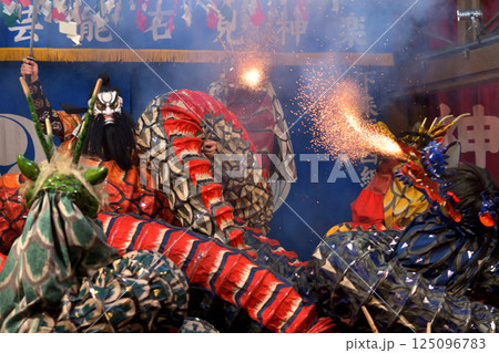 八岐大蛇 ヤマタノオロチの写真素材 - PIXTA