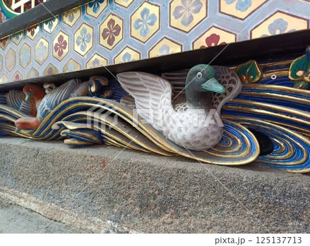日光東照宮 彫刻 鳥 カラフルの写真素材 - PIXTA