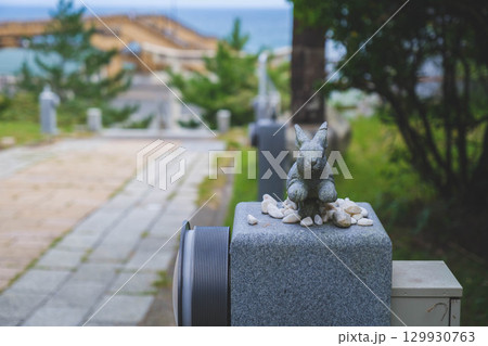 ウサギの石像^^ うさぎの石像の写真素材 - PIXTA