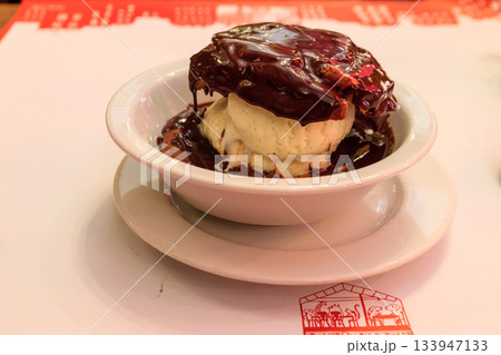 チョコソース 皿の写真素材 - PIXTA